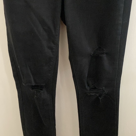 Old Navy Rockstar Super Skinny high rise jeans - Picture 4 of 4